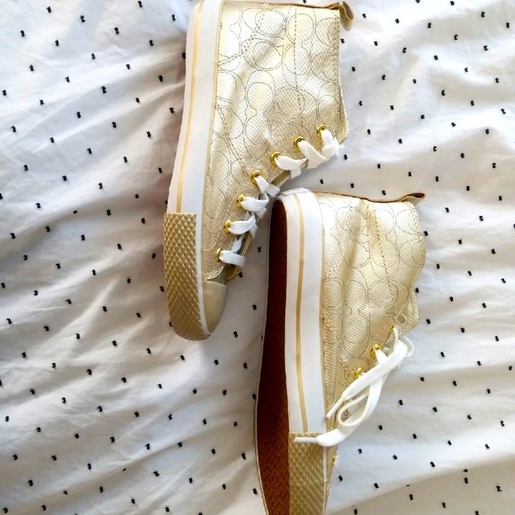 Coach Shoes - 6 HOUR SALE - NEW Coach Sneakers